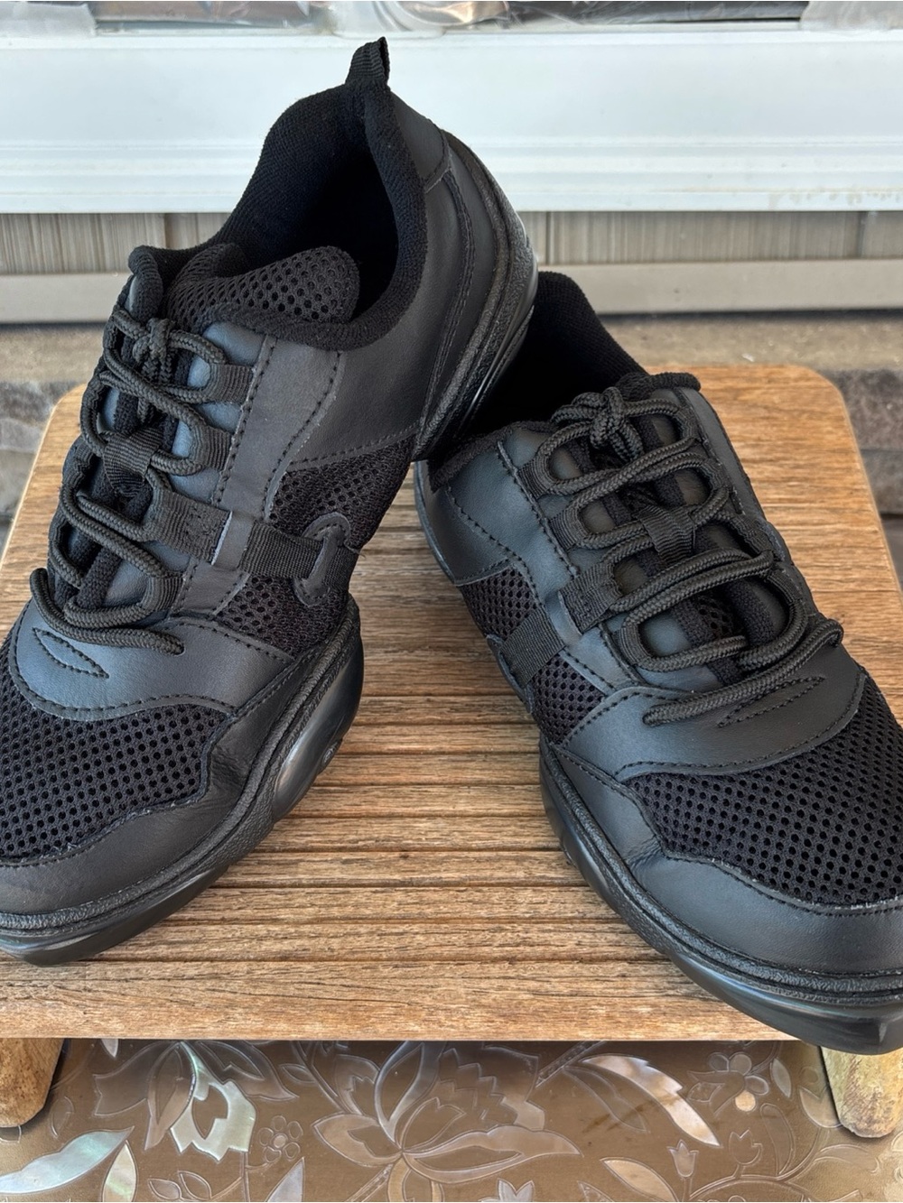 Women's Black Athletic Lace-Up Sneakers dance shoes